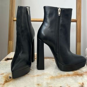 Steve Madden Black Platform Ankle Boots with Side Zipper